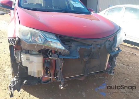 2015 Toyota Rav4 Xle z USA, uszkodzony, nr VIN 2T3RFREV1FW242363